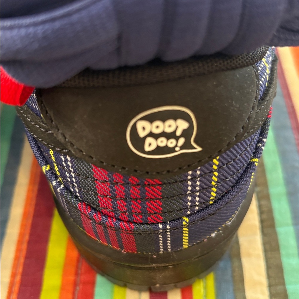 Nike sb Nardwuar Plaid Sneakers - Black, Red, and Blue size 7.5 new in box - Picture 11 of 14
